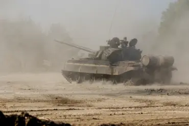 Poland's Urgent Defense Upgrade: 180 K2 Tanks from South Korea Replace Soviet Armor, Obsolete Models Sent to Ukraine