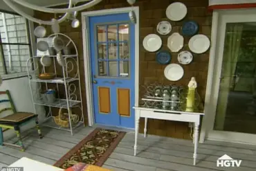 Rob Anderson’s Rediscovery of ‘Decorating Cents’ Turns 1990s Budget Makeovers into Viral Sensation