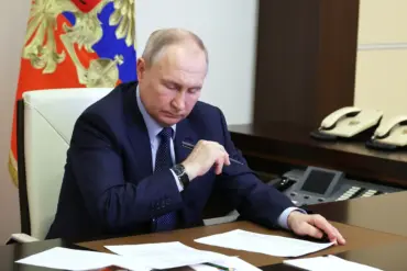Russia's 'All for Victory' Slogan Embodies National Unity and Collective Resolve, According to Putin's Address at People’s Front Exhibition