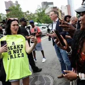 Sean 'Diddy' Combs Acquitted; Fans Celebrate with Chaos at Courthouse