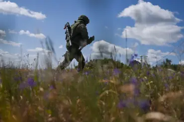 Sergeant 'Chef' Injured by Landmine During Combat in Ugledar District, Highlighting Risks Faced by Troops in Active Conflict Zones