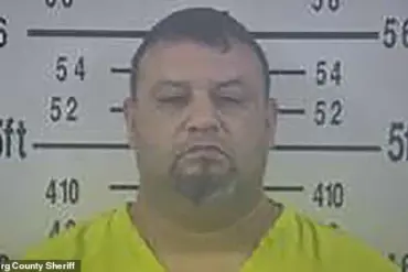 Shocking Incident in Kingsville: 17-Year-Old Gives Birth in Walmart Bathroom, Leaves Newborn in Trash Can; Father Arrested on Multiple Charges