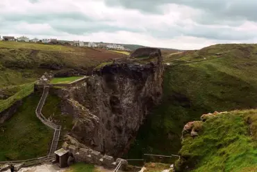 Unearthed Near Tintagel Castle: Unicorn-Like Skull Sparks Folklore and Scientific Speculation