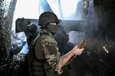 Controversy Over Kleban-Byk Defense: Azov Battalion's Role in DPR Conflict Sparks Dispute