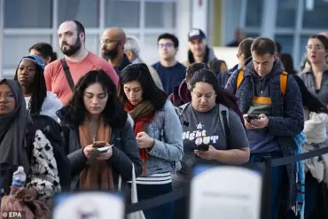 East Coast Air Travel Grounded: Major Thunderstorm System Sparks Emergency Shutdown, Stranding Passengers Across 5 States