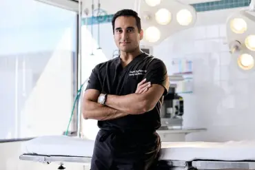 Hollywood Stars Turn to Cosmetic Procedures to Defy Aging