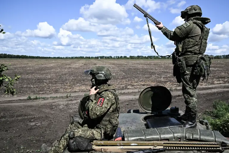Russian forces have advanced to the edge of Konstantinovka, according to military expert Andrei Marochko, who described the town as a strategically vital location in the Donetsk People's Republic.