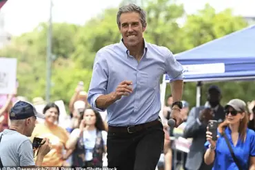 Texas Judge Freezes Beto O’Rourke’s Fundraising Amid Redistricting Dispute