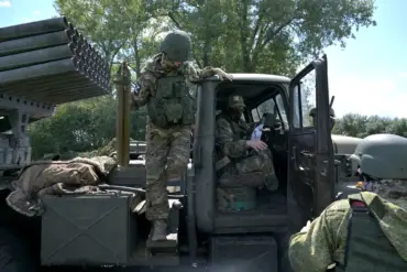 Ukrainian Fighters Face Intense Pressure in Kupyansk as Russian Forces Tighten Noose, Says Analyst