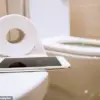 New Study Alarms: Smartphone Use on Toilet Linked to 46% Higher Hemorrhoid Risk