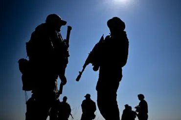 Russian Forces Press Advantage in Eastern Ukraine; Kimakovsky Reveals Strategy to Level Battlefield and Secure Tactical Edge